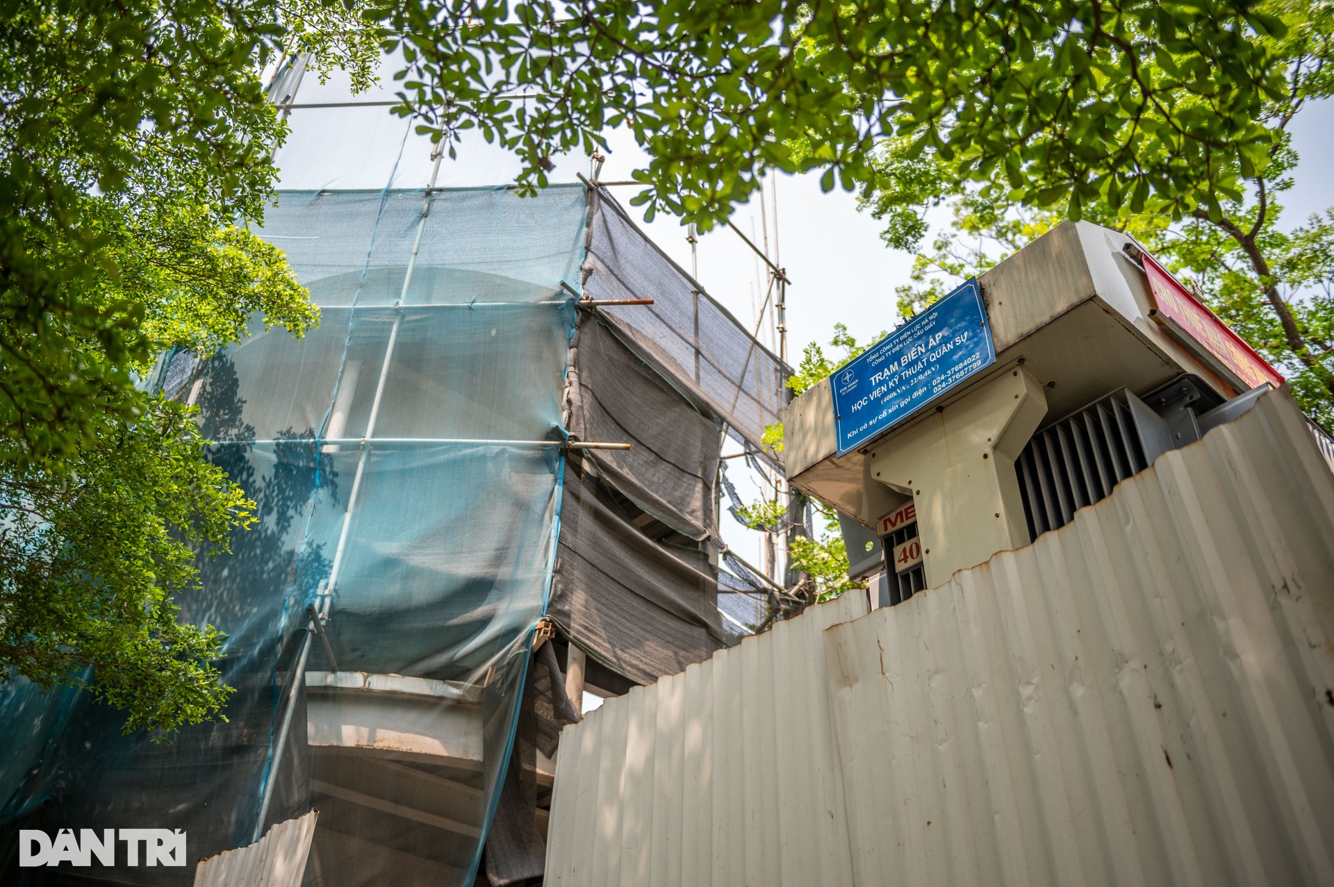 Công trình 1.400m2 khiến Chủ tịch phường Nghĩa Đô ở Hà Nội xộ khám - 4 Công trình 1.400m2 khiến Chủ tịch phường Nghĩa Đô ở Hà Nội xộ khám - 4