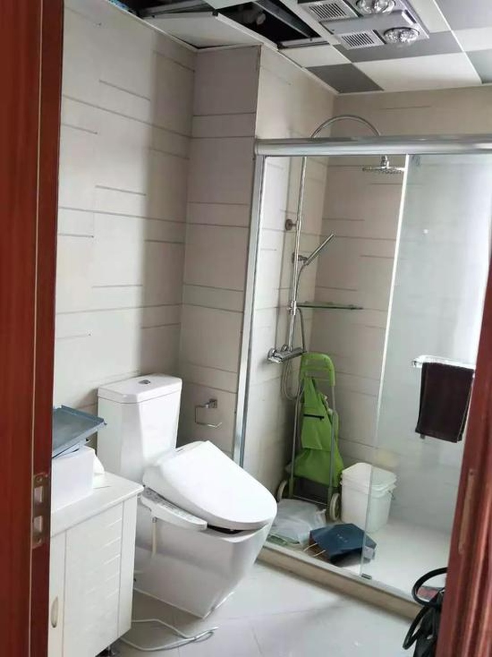 Chi 1,6 tỷ đồng lột xác căn nhà thời ông bà anh thành nơi ở đẹp long lanh - 11 Chi 1,6 tỷ đồng lột xác căn nhà thời ông bà anh thành nơi ở đẹp long lanh - 11