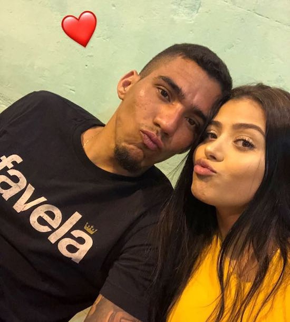 Ngắm những “nửa kia” nóng bỏng của các cầu thủ Everton - 8