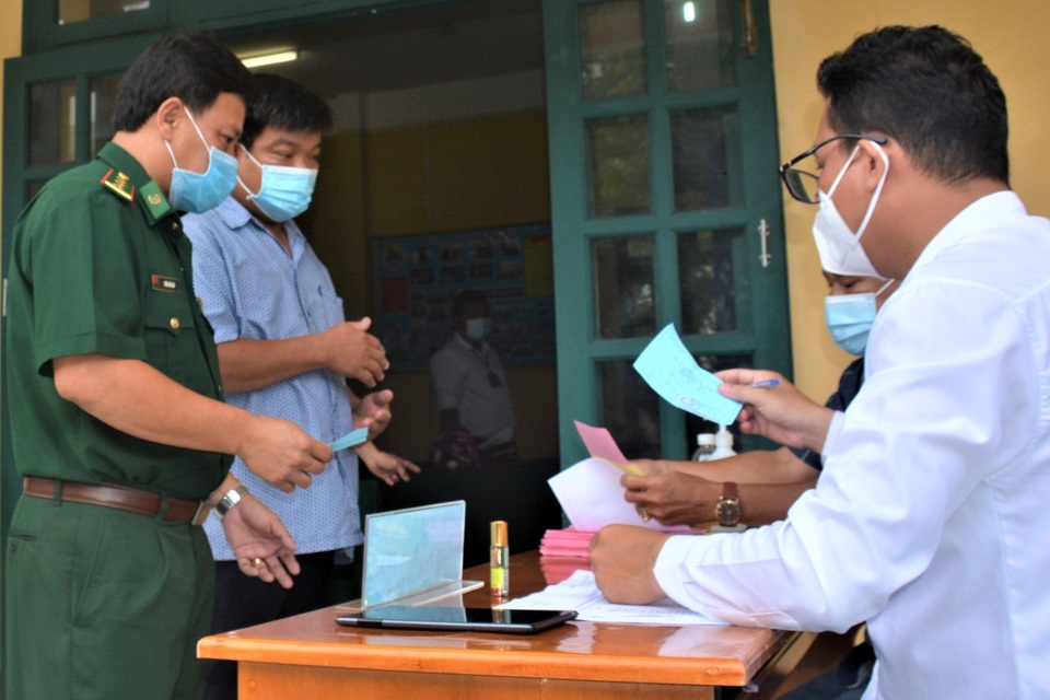 Cử tri đảo Hòn Khoai, Hòn Chuối háo hức đi bầu cử sớm - 6 Cử tri đảo Hòn Khoai, Hòn Chuối háo hức đi bầu cử sớm - 6