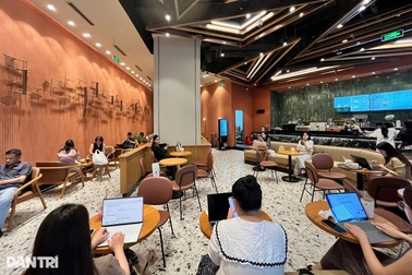 Nghe nhạc ở quán cà phê, không chỉ là chuyện tiền bản quyền