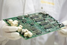 Toyota tạm dừng sản xuất tại hai nhà máy do thiếu chip bán dẫn