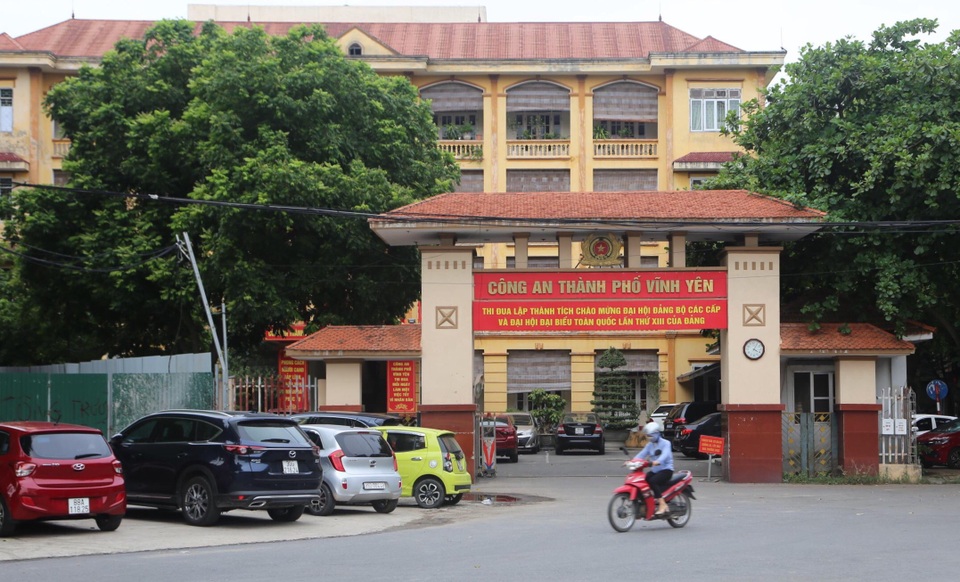 Vụ người vi phạm bị vỡ mũi: Xem xét hành vi chống người thi hành công vụ? - 3 Vụ người vi phạm bị vỡ mũi: Xem xét hành vi chống người thi hành công vụ? - 3