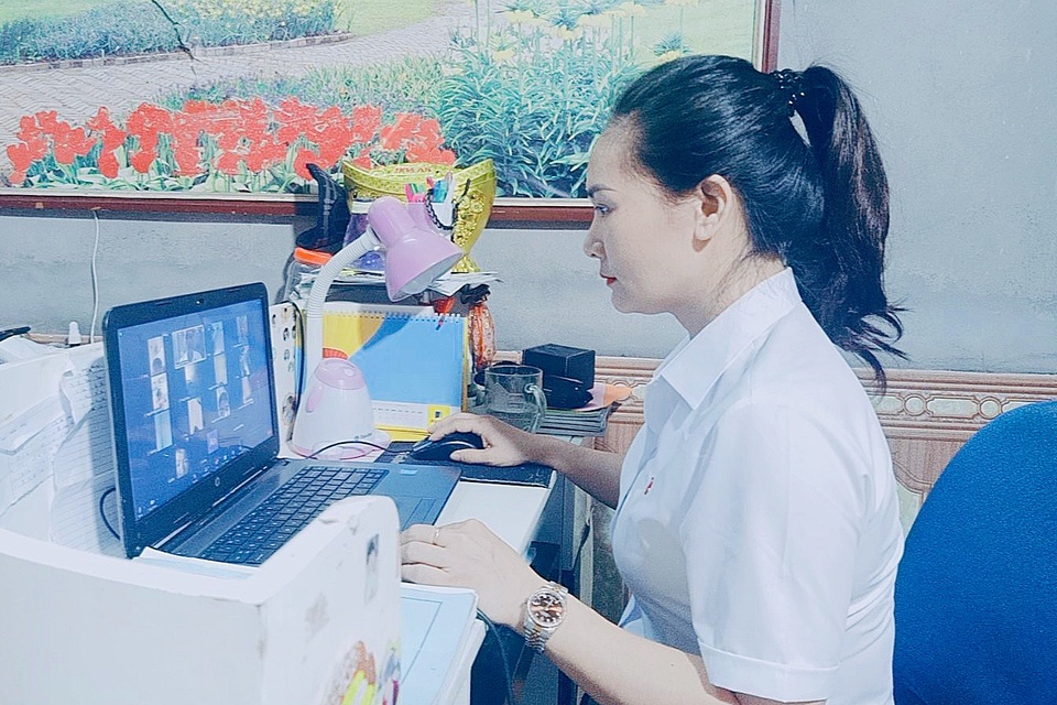 Giờ học online của trường nghề: Camera đặt nhiều góc - 9 Giờ học online của trường nghề: Camera đặt nhiều góc - 9
