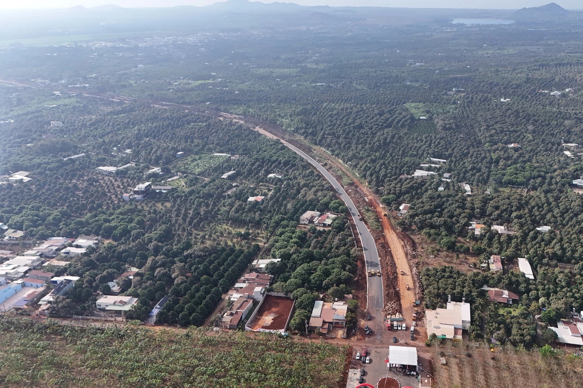 Ngắm tuyến đường vành đai ở Đồng Nai xuyên rừng cao su - 9