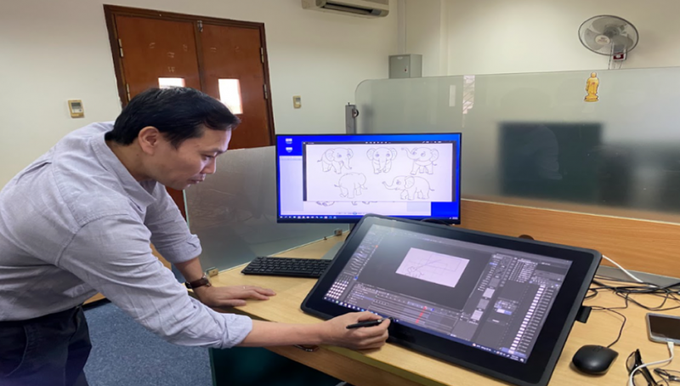 Đạo diễn Trần Xuân Du. Ảnh: Trần Hoàn