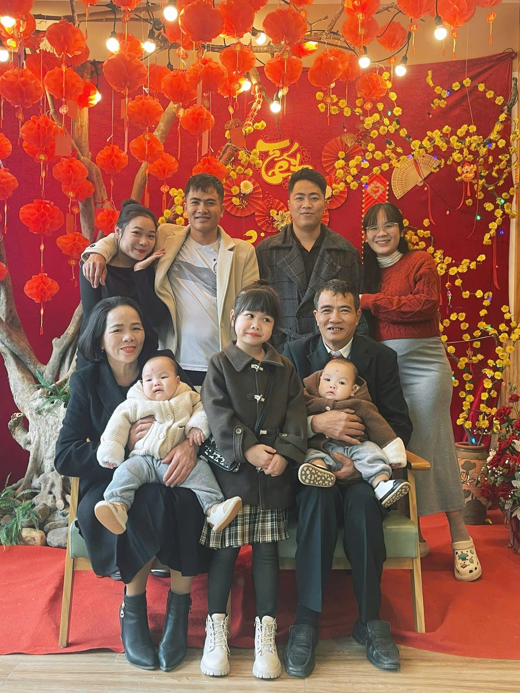 Hai con dâu cùng sinh đôi, bố mẹ chồng “sống theo ca, ngủ theo lượt” - 1 Hai con dâu cùng sinh đôi, bố mẹ chồng “sống theo ca, ngủ theo lượt”