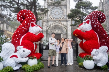 Sun World Ba Na Hills rộn ràng vào mùa lễ hội Giáng sinh và năm mới