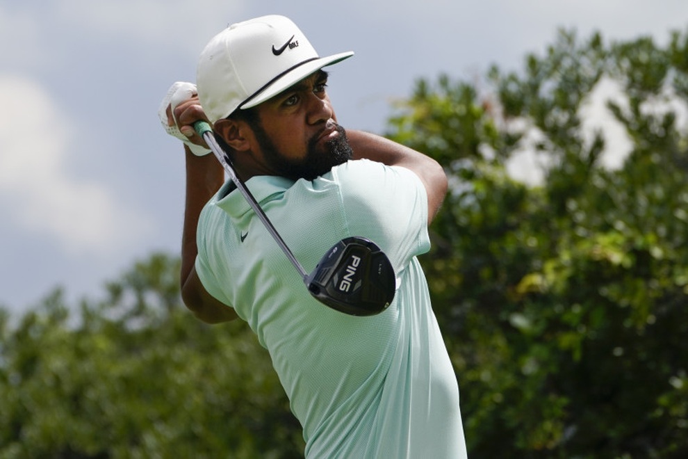 Cú swing lợi hại giúp Tony Finau vô địch Northern Trust sau 5 năm trắng tay - 3 Cú swing lợi hại giúp Tony Finau vô địch Northern Trust sau 5 năm trắng tay - 3