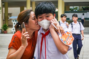 "Thành phố đáng sống" tiếp tục miễn 100% học phí cho học sinh