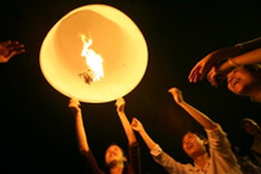 “Xin nước mắt thôi rơi” 