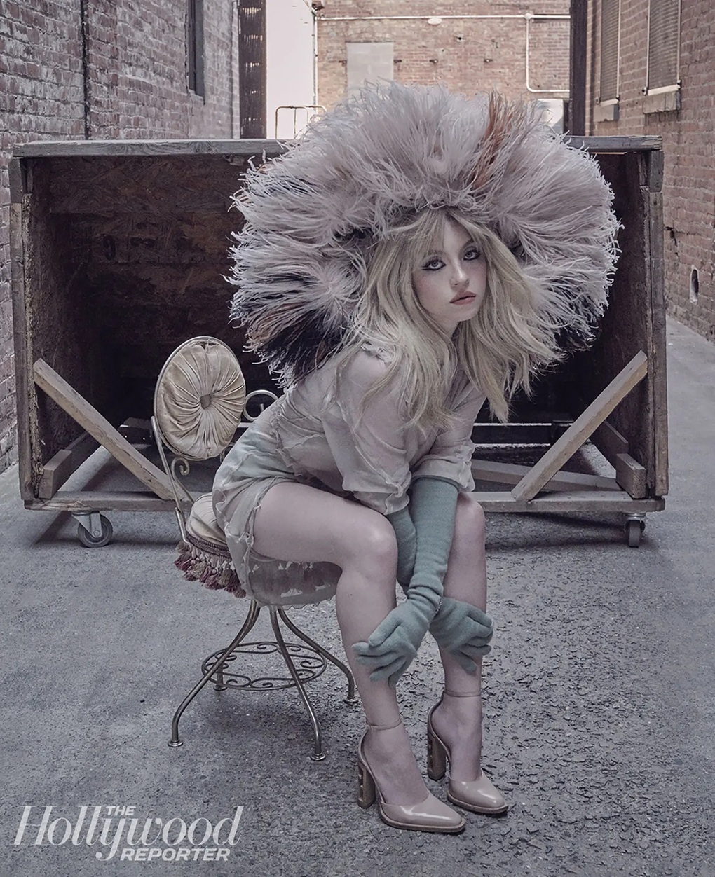 Những sao bị phản ứng vì kể khổ: Nghe chuyện nhà giàu giẫm gai mùng tơi - 2 Những sao bị phản ứng vì kể khổ: Nghe chuyện nhà giàu giẫm gai mùng tơi - 2