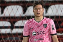 Mất suất chính thức tại Muangthong United, Đặng Văn Lâm xuống giá