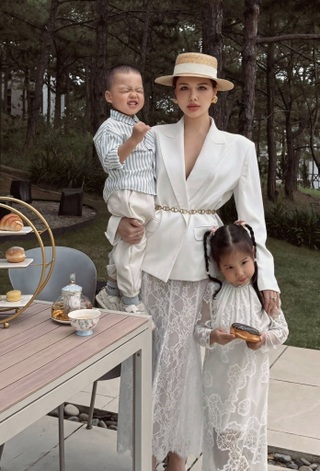 Cuộc sống viên mãn của Phanh Lee sau 5 năm rời showbiz làm dâu hào môn - 2