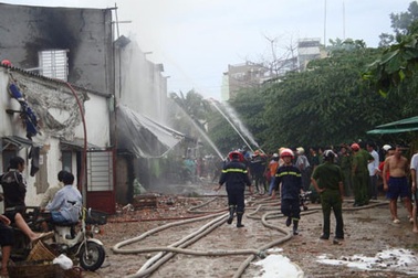 Cháy rụi một xưởng sản xuất khung xe đạp 