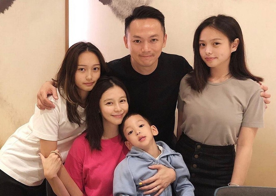 Từ Nhược Tuyên: Từ nữ hoàng ảnh nóng tới vợ hai của đại gia giàu có - 13 Từ Nhược Tuyên: Từ nữ hoàng ảnh nóng tới vợ hai của đại gia giàu có - 13