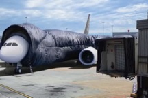 Sự thật máy bay phải mặc áo phao dày khi bay tới nơi -60 độ C