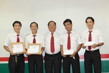 Đi ăn sáng, bỏ quên 100 triệu đồng trên taxi