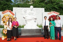 Đà Nẵng khánh thành tượng Bác Hồ