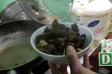 Món ngon từ lá chanh đậm chất Hà Nội giữa lòng Sài Gòn