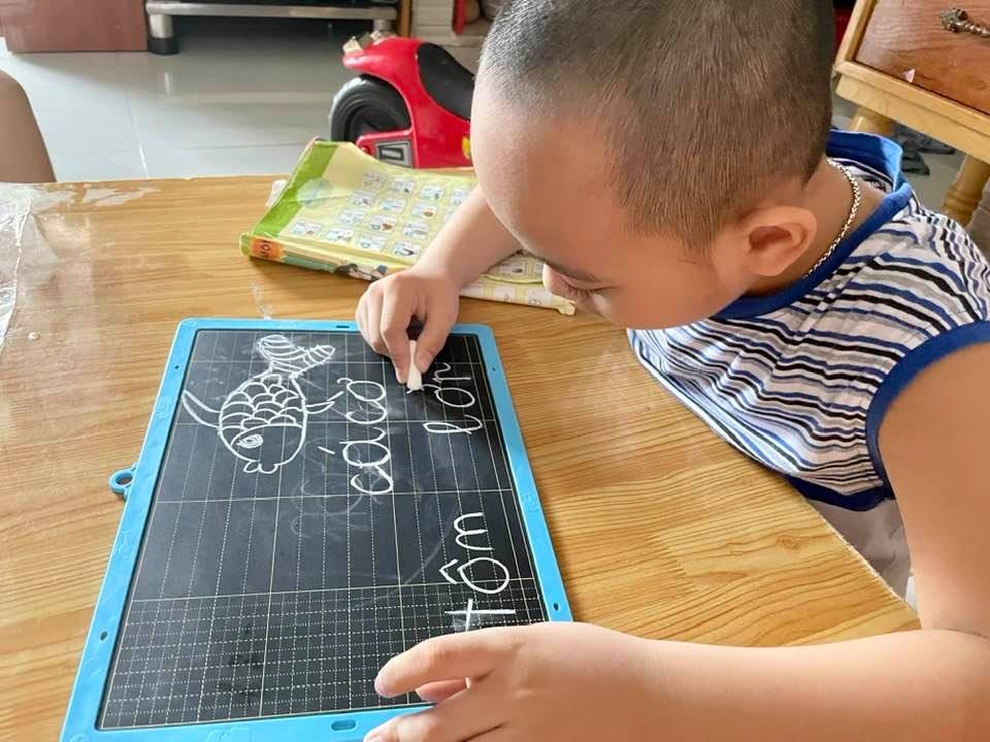 Không được phát biểu, trẻ bỏ học, chấm cô giáo 1 sao - 2 Không được phát biểu, trẻ bỏ học, chấm cô giáo 1 sao - 2