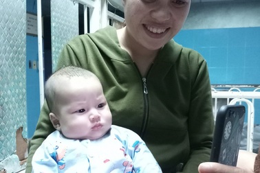 Hy hữu bé 3 tháng tuổi có trái tim nằm bên phải