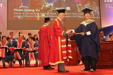 Cựu học sinh chuyên Toán với kinh nghiệm tồn tại ở "gã khổng lồ công nghệ"