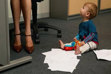 Quyết định ở nhà làm mẹ