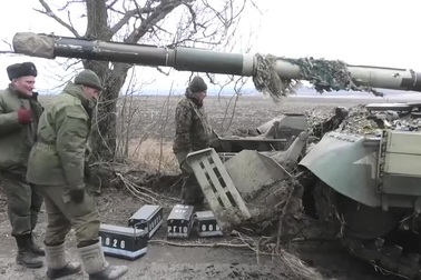 Video Nga chuyển chiến lợi phẩm vũ khí phương Tây cho phe ly khai Ukraine