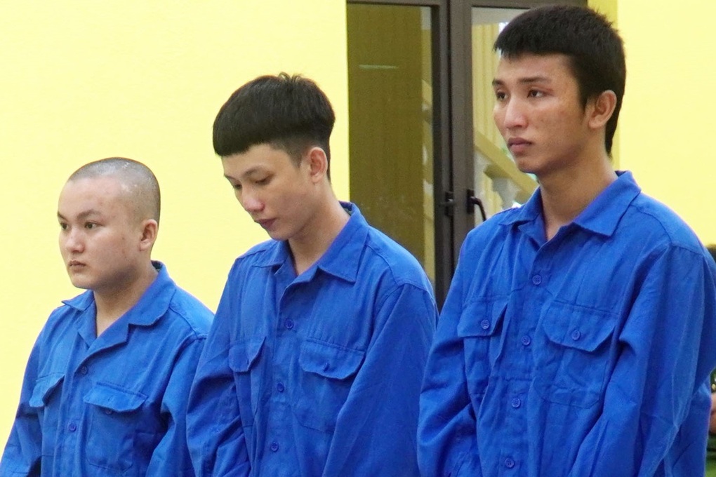 Hai thanh niên chém nhau vì một cô gái, người chết kẻ vào tù - 1 Hai thanh niên chém nhau vì một cô gái, người chết kẻ vào tù - 1