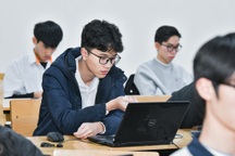 Gần 14.000 thí sinh đầu tiên tranh suất vào đại học từ thi đánh giá tư duy