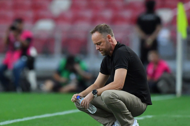 Đội tuyển Thái Lan chia tay Mano Polking, HLV người Nhật Bản thay thế