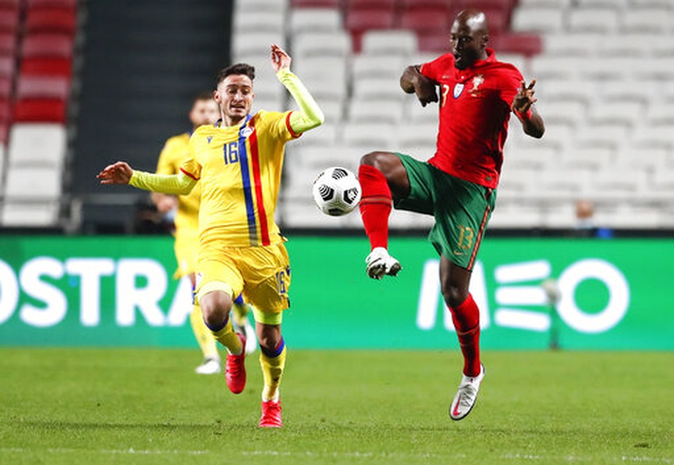 C.Ronaldo lập công, Bồ Đào Nha thắng tới “7 sao” - 3 C.Ronaldo lập công, Bồ Đào Nha thắng tới “7 sao” - 3