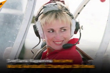 Màn nhào lộn máy bay ngoạn mục của "nữ hoàng bầu trời" nước Nga