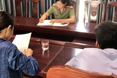 Hà Nội: Xử lý 2 thanh niên tung tin “kết hôn muộn sẽ bị phạt tiền”