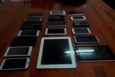 Bắt khẩn cấp 3 siêu trộm cuỗm hơn 30 chiếc điện thoại