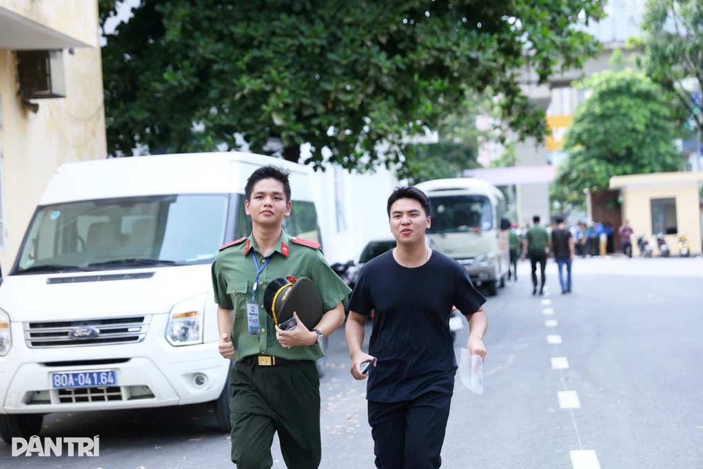 Nữ sinh bật mí lý do 3 năm gian nan quyết thi vào trường công an - 3 Nữ sinh bật mí lý do 3 năm gian nan quyết thi vào trường công an - 3