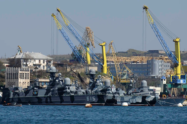 Nga đáp trả Ukraine sau vụ tập kích Hạm đội Biển Đen