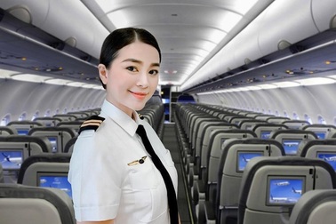 "Nữ cơ trưởng đẹp nhất Việt Nam" giờ tăng 10 kg, mũm mĩm càng đẹp