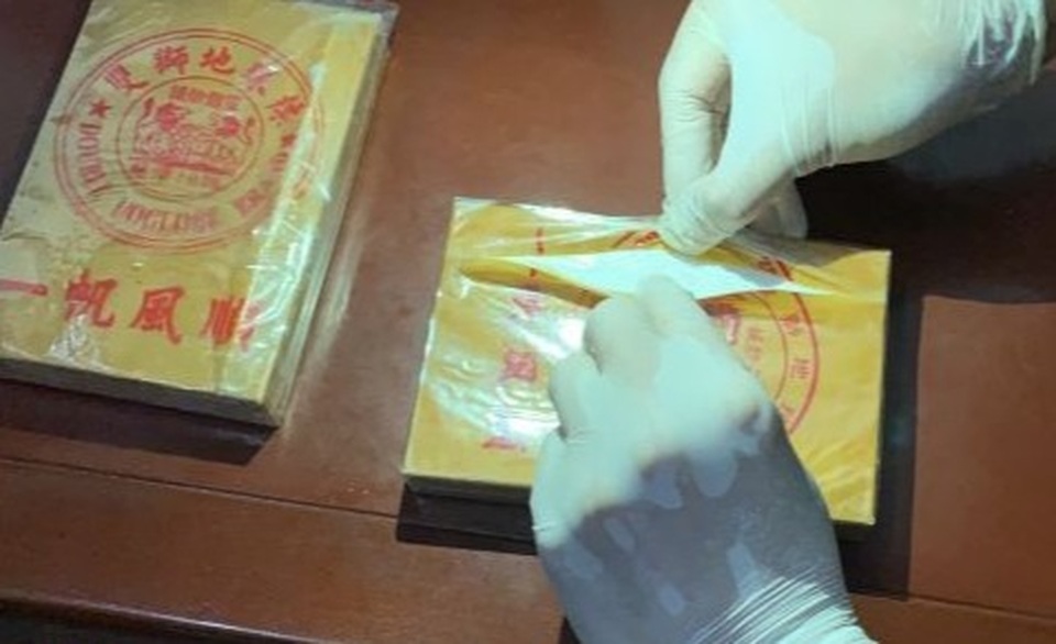 Hà Nội: Ngày đầu tổng kiểm soát phương tiện phát hiện người tàng trữ ma túy - 3 Hà Nội: Ngày đầu tổng kiểm soát phương tiện phát hiện người tàng trữ ma túy - 3