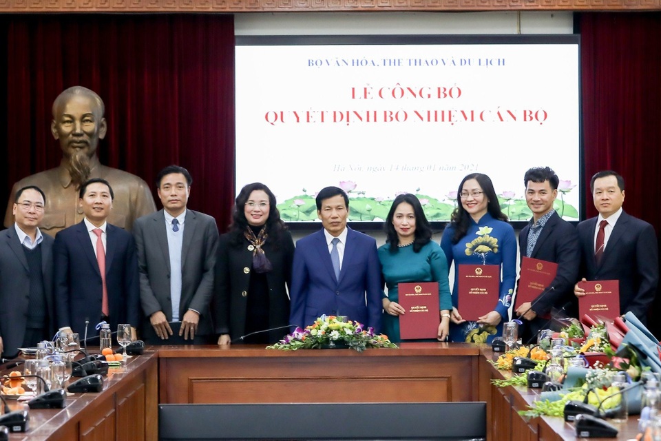 NSƯT Xuân Bắc: Làm Giám đốc không gây áp lực đến vai diễn trong Táo quân - 1 NSƯT Xuân Bắc: Làm Giám đốc không gây áp lực đến vai diễn trong Táo quân - 1