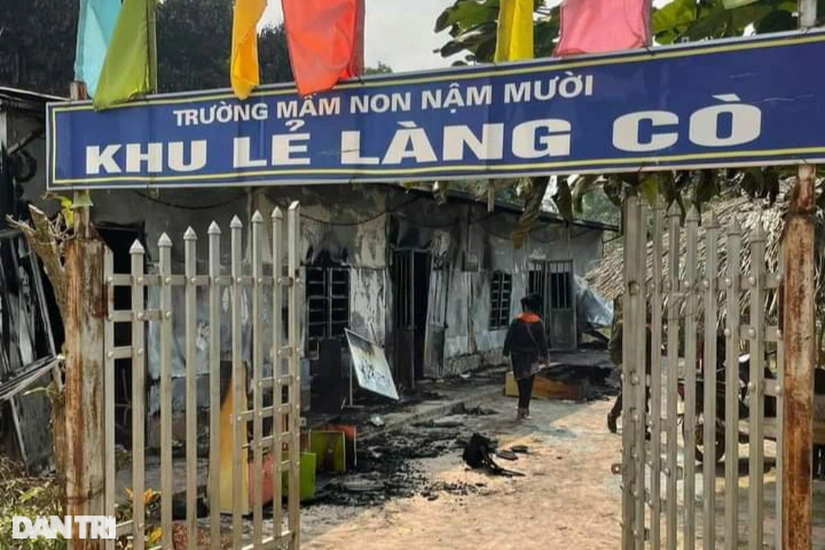 Trường mầm non đặc biệt khó khăn cháy rụi, toàn bộ học sinh phải đi học nhờ - 2 Trường mầm non đặc biệt khó khăn cháy rụi, toàn bộ học sinh phải đi học nhờ - 2