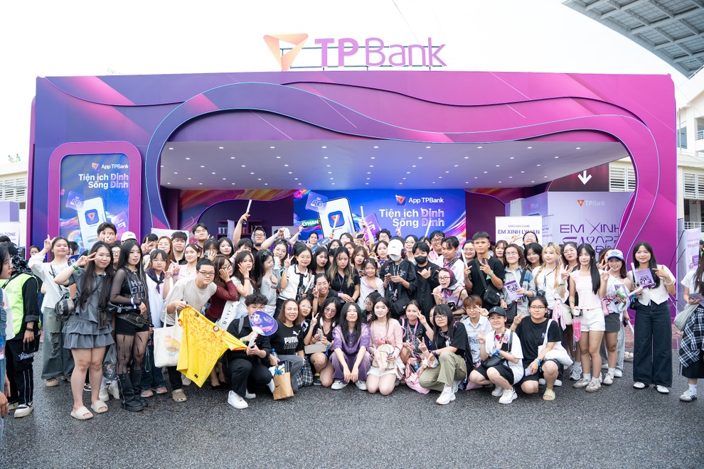 TPBank biến concert “Em xinh say hi” thành không gian trải nghiệm số thu hút giới trẻ - 3 TPBank biến concert “Em xinh say hi” thành không gian trải nghiệm số thu hút giới trẻ - 3