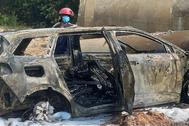 Người đàn ông tử vong trong ô tô cháy rụi ở Quảng Nam