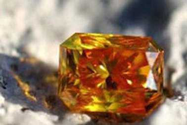 Kim cương làm từ … tro người chết