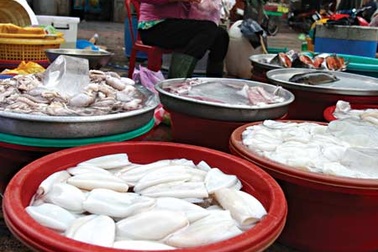 Tẩy thực phẩm bằng oxy già: lừa đảo + đầu độc