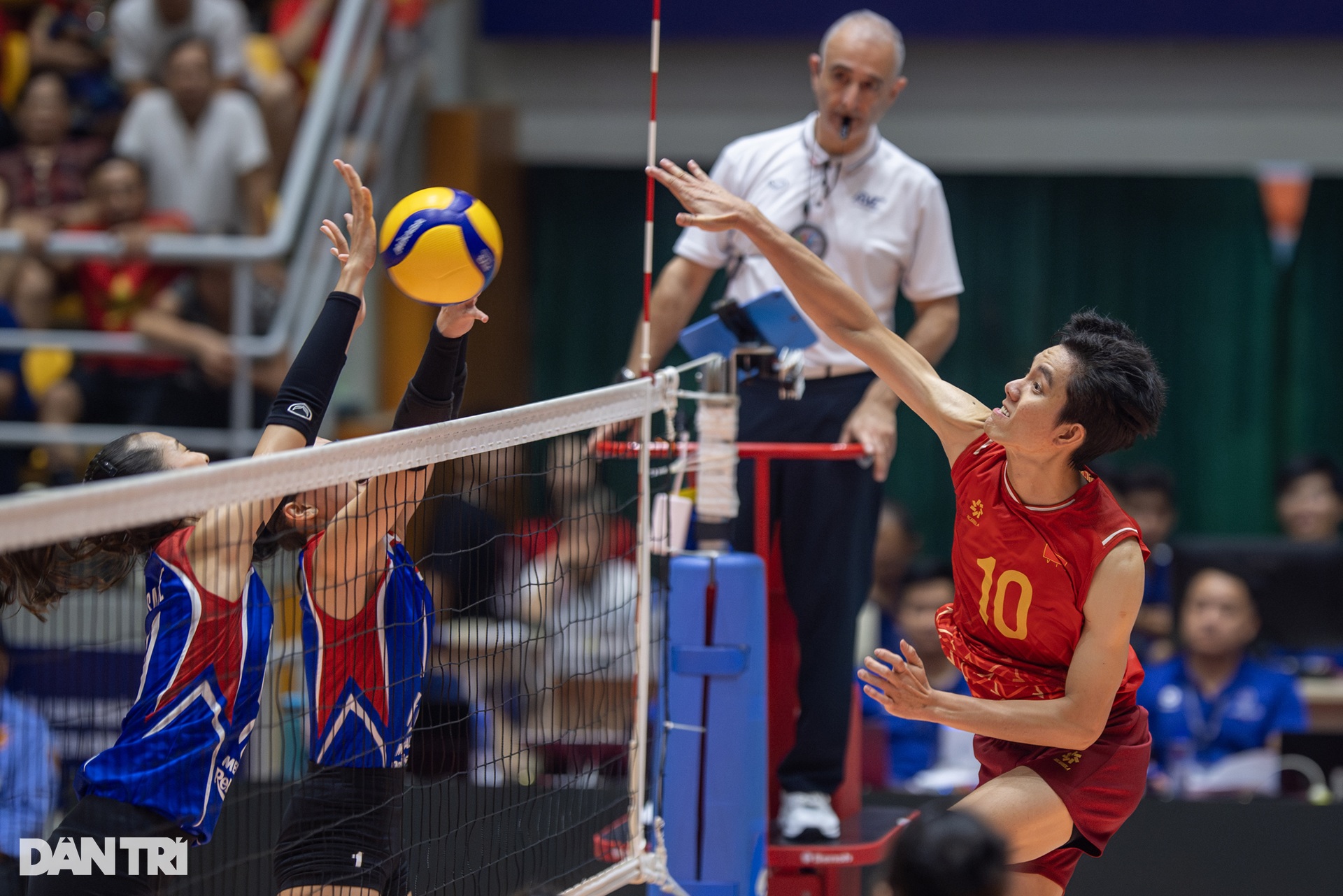 Thắng dễ Philippines, bóng chuyền nữ Việt Nam vô địch giải AVC Nations Cup - 17 Thắng dễ Philippines, bóng chuyền nữ Việt Nam vô địch giải AVC Nations Cup - 17