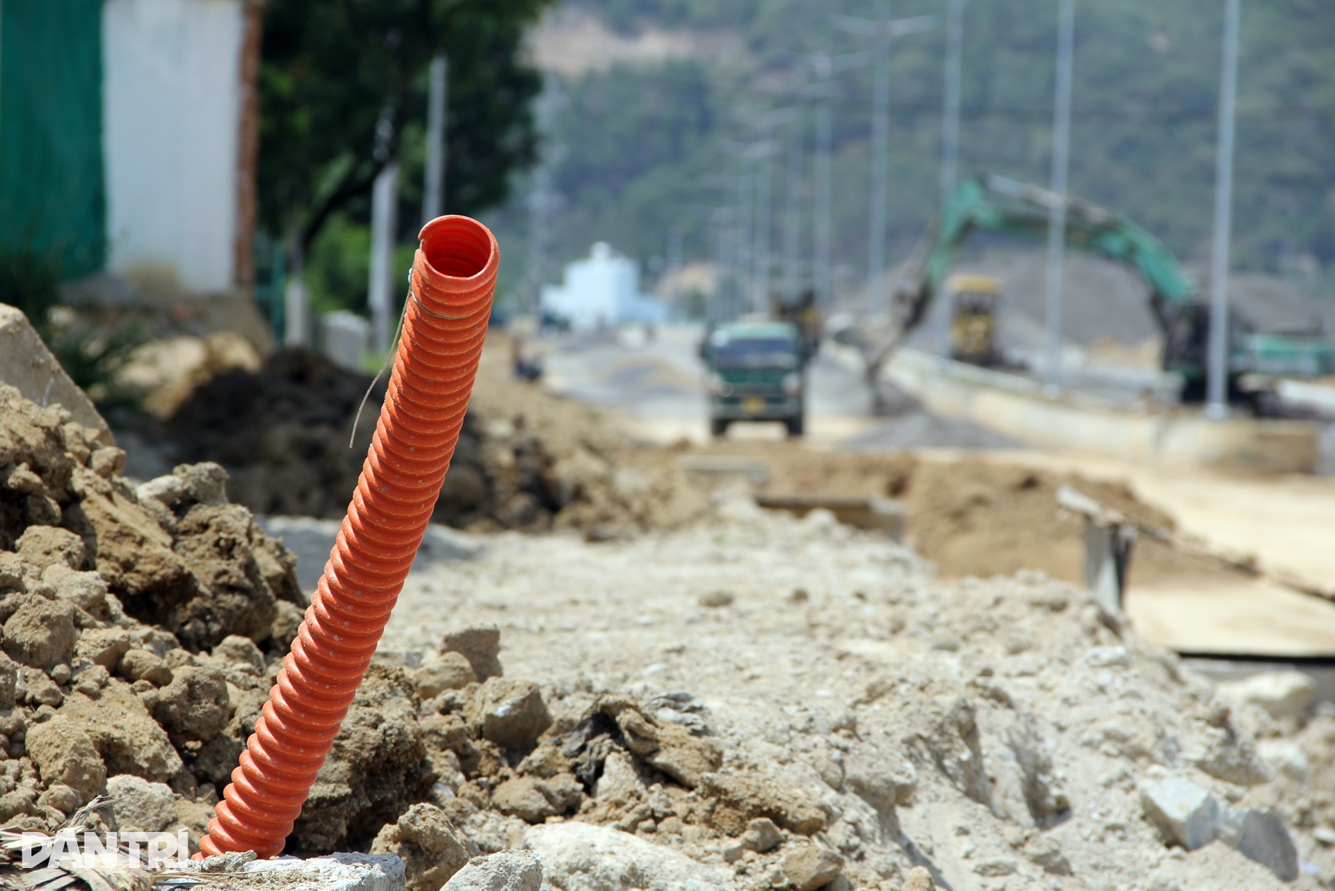 780m đường được đầu tư gần 130 tỷ đồng làm 4 năm chưa xong - 5 780m đường được đầu tư gần 130 tỷ đồng làm 4 năm chưa xong - 5