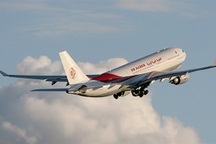 Thanh niên bám càng máy bay từ Algeria tới Pháp