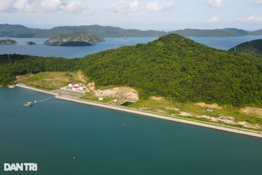 Nhà máy sản xuất giống nhuyễn thể 136 tỷ "đắp chiếu" trên vịnh Bái Tử Long